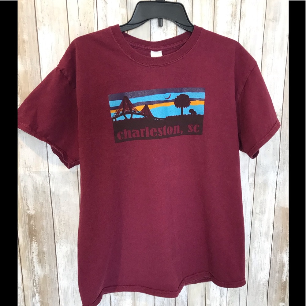 Charleston SC tee. Size large. Unisex